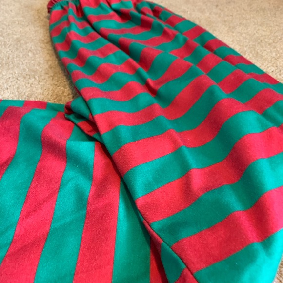Red & Green Christmas PJ Set - Picture 6 of 7